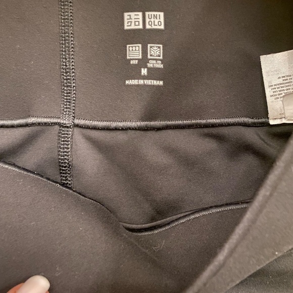 Uniqlo Women’s Black Legging Athletic Wear Exercise Crop medium - Picture 9 of 11